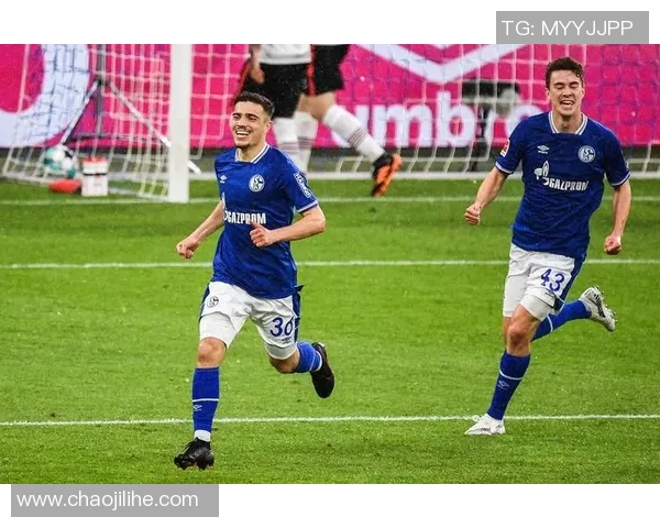 沙尔克04遭遇德甲乌云三连败，危机临头或引发严重后果